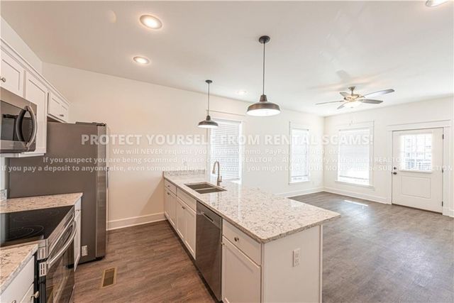 1364 W Cleveland, Fayetteville, AR 72701