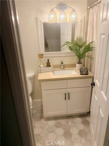 17792 Lewis, Huntington Beach, CA 92647