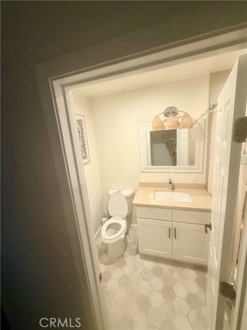 17792 Lewis, Huntington Beach, CA 92647