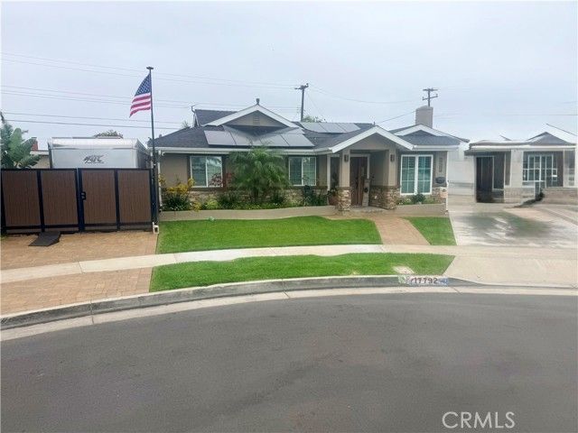 17792 Lewis, Huntington Beach, CA 92647
