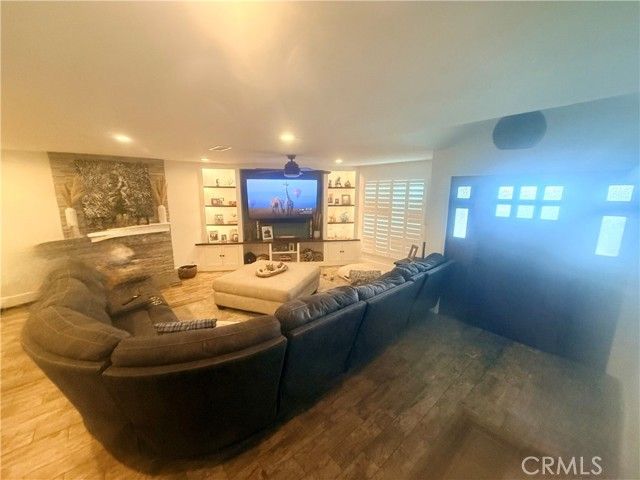 17792 Lewis, Huntington Beach, CA 92647