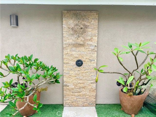 17792 Lewis, Huntington Beach, CA 92647