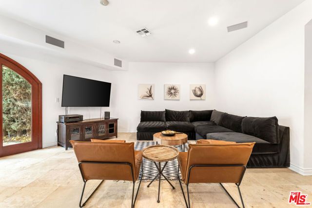 12109 MAXWELLTON Road, Studio City (los Angeles), CA 91604