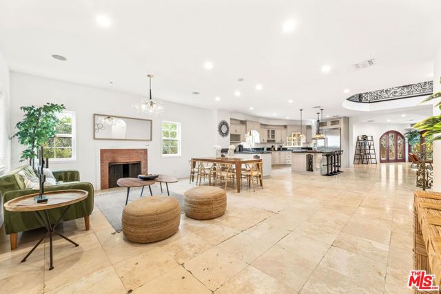 12109 MAXWELLTON Road, Studio City (los Angeles), CA 91604