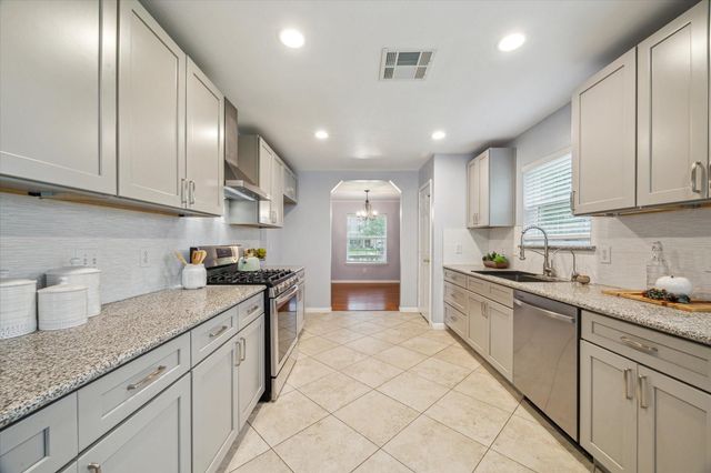 3402 Fox Court, Pearland, TX 77581