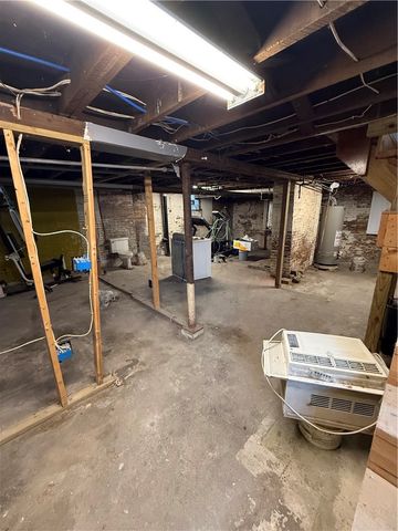 322 Duss Ave, Ambridge, PA 15003