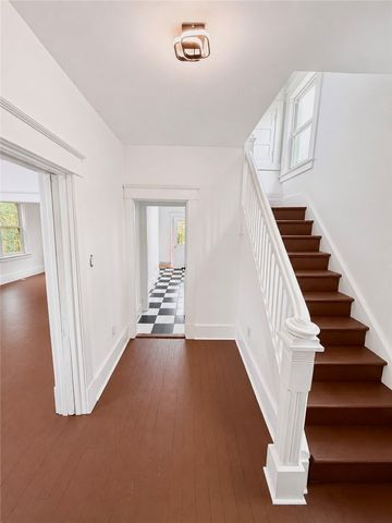 322 Duss Ave, Ambridge, PA 15003