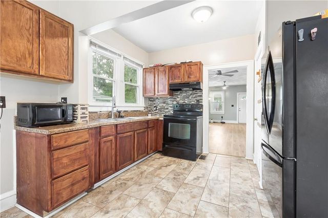 131 South AVE, Newport News, VA 23601