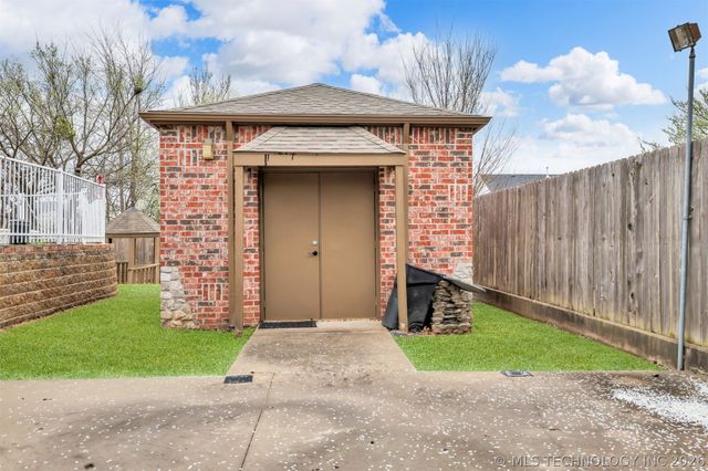 9311 N 139th East Avenue, Owasso, OK 74055
