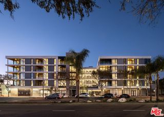 9001 Santa Monica Boulevard 206, West Hollywood, CA 90069