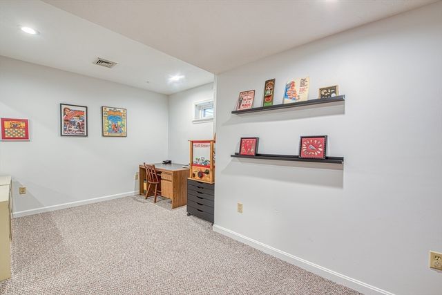 28 Gaslight Ln 28, Easton, MA 02334