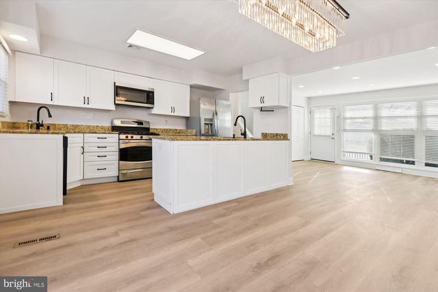 2710 SMITH AVE, Baltimore, MD 21209