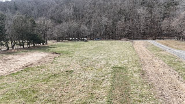 4020 Carter Branch Rd, Hartsville, TN 37074