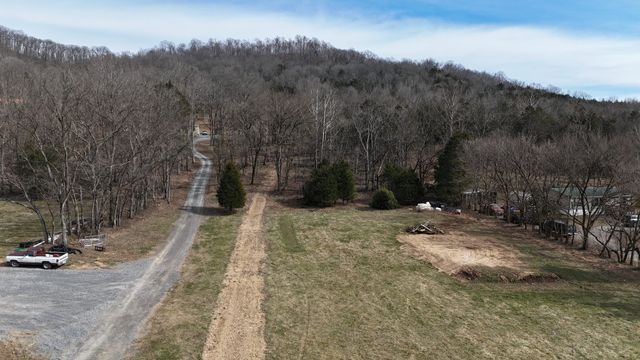 4020 Carter Branch Rd, Hartsville, TN 37074