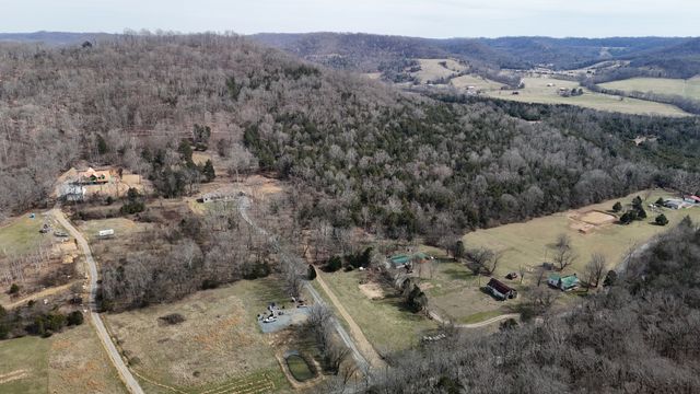4020 Carter Branch Rd, Hartsville, TN 37074