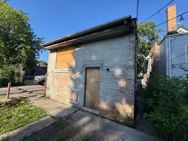 742 N Christiana Avenue, Chicago, IL 60624