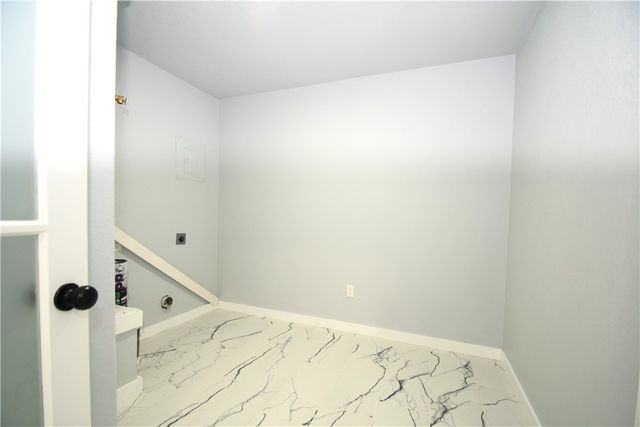 2511 N 4th Street, Rogers, AR 72756