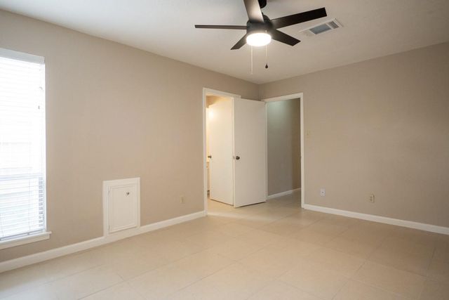 7310 Westbranch Drive, Houston, TX 77072