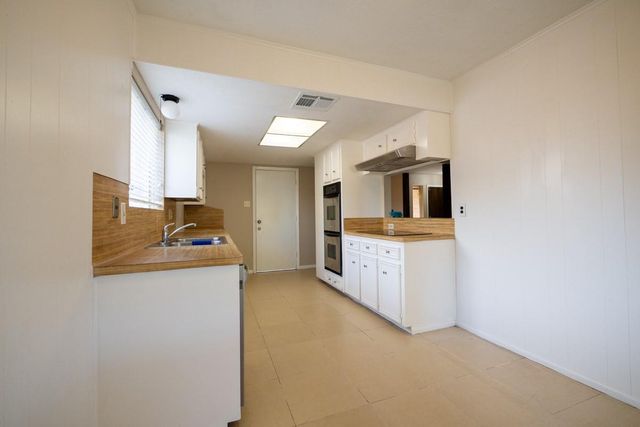 7310 Westbranch Drive, Houston, TX 77072