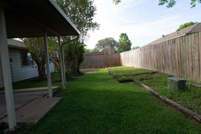 7310 Westbranch Drive, Houston, TX 77072