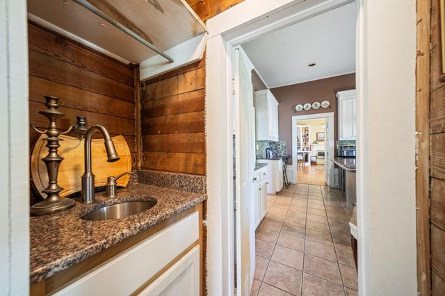 131 NW Pine Street, Salley, SC 29137
