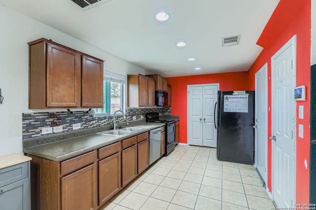 2331 Rosillos Peak, San Antonio, TX 78245