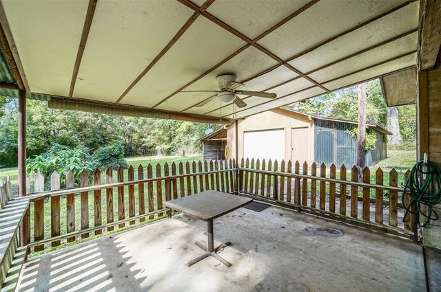 512 County Road 2550, Cleveland, TX 77327