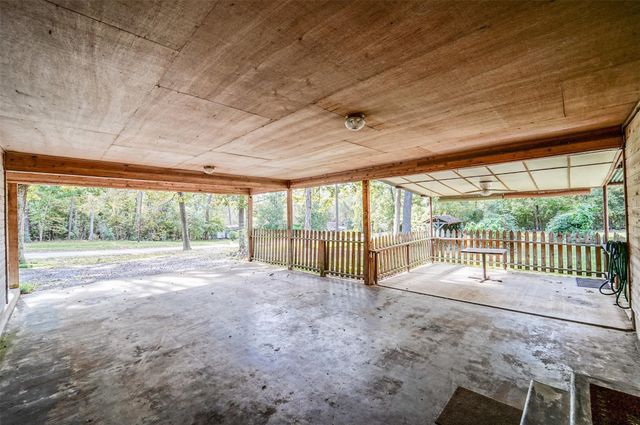 512 County Road 2550, Cleveland, TX 77327