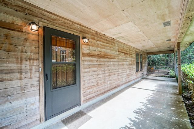 512 County Road 2550, Cleveland, TX 77327