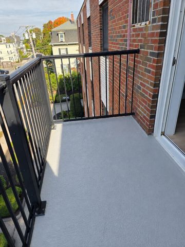 36 Crescent St 17, Wakefield, MA 01880