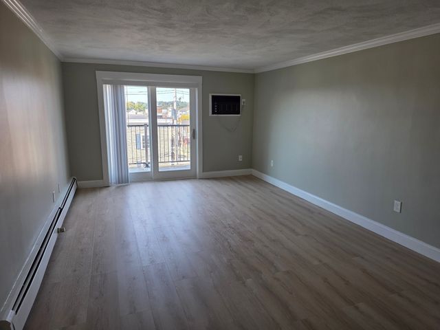 36 Crescent St 17, Wakefield, MA 01880