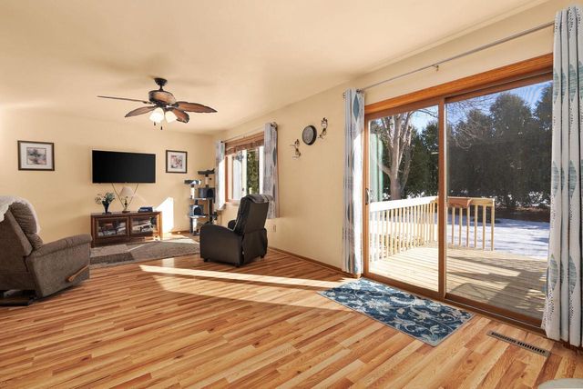 185 N Lexington Parkway, Deforest, WI 53532