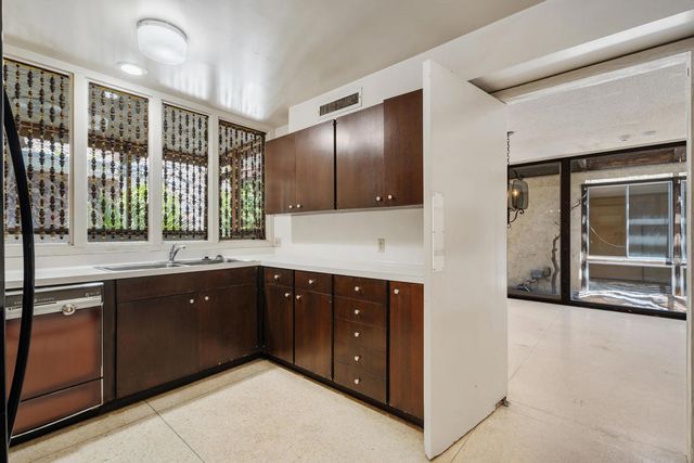 597 S La Mirada Road, Palm Springs, CA 92264