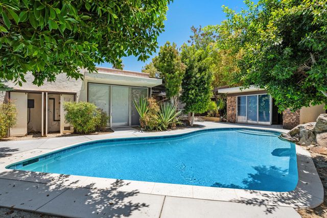 597 S La Mirada Road, Palm Springs, CA 92264
