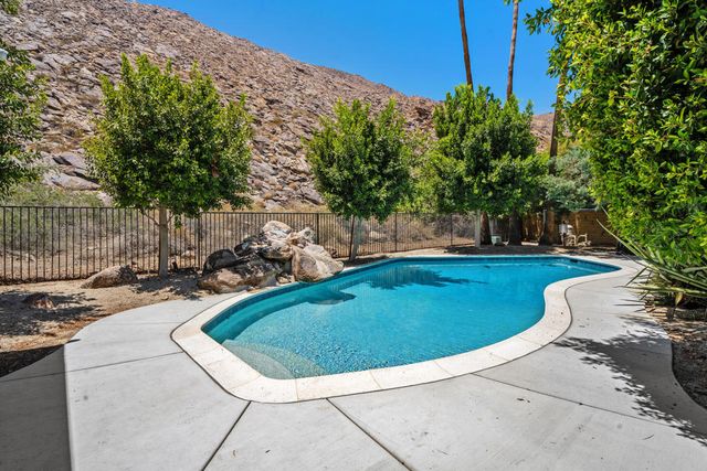 597 S La Mirada Road, Palm Springs, CA 92264