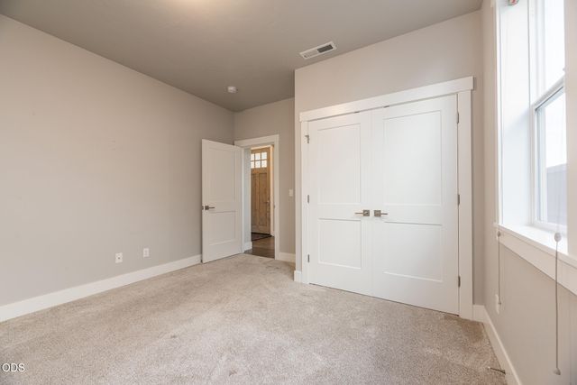 4270 SW 43rd Street, Redmond, OR 97756