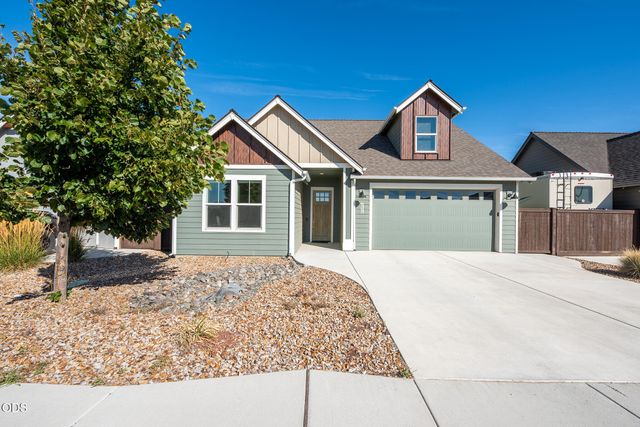 4270 SW 43rd Street, Redmond, OR 97756