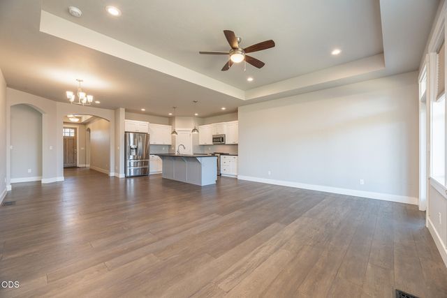 4270 SW 43rd Street, Redmond, OR 97756