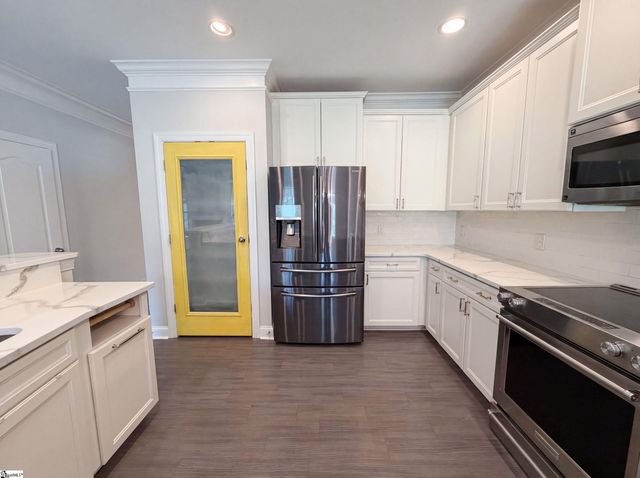 301 Cypresshill Court, Simpsonville, SC 29681