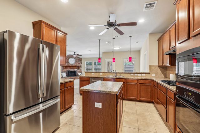 3400 Glenmore Drive, Melissa, TX 75454