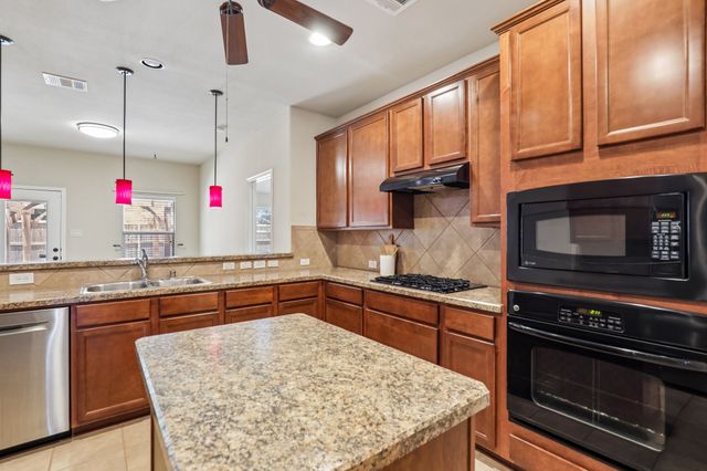 3400 Glenmore Drive, Melissa, TX 75454