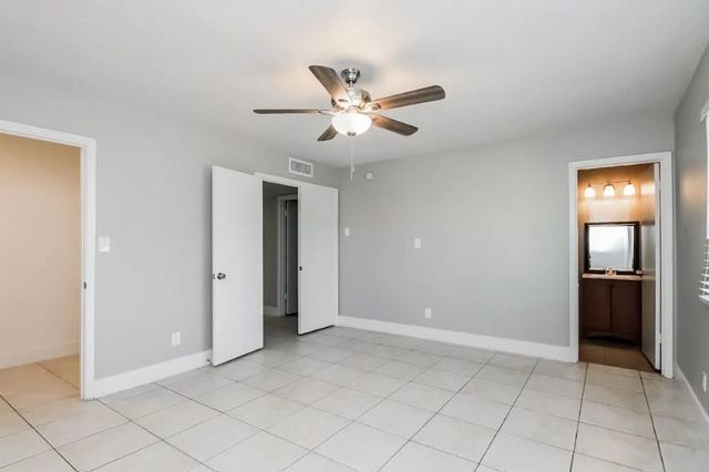 2320 E Holmes Avenue, Mesa, AZ 85204