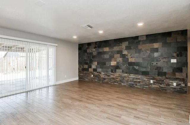 2320 E Holmes Avenue, Mesa, AZ 85204