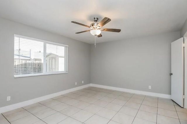 2320 E Holmes Avenue, Mesa, AZ 85204