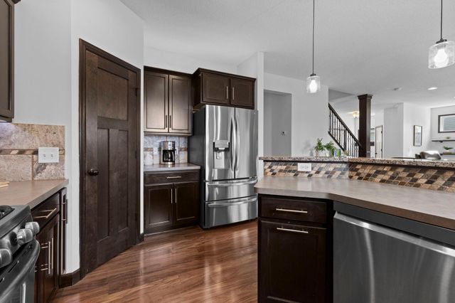 21340 Hytrail Circle, Lakeville, MN 55044