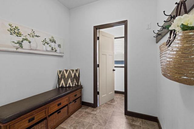 21340 Hytrail Circle, Lakeville, MN 55044