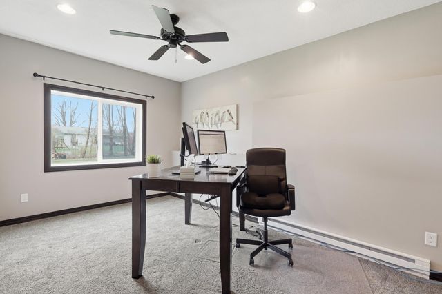 21340 Hytrail Circle, Lakeville, MN 55044