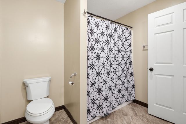 21340 Hytrail Circle, Lakeville, MN 55044