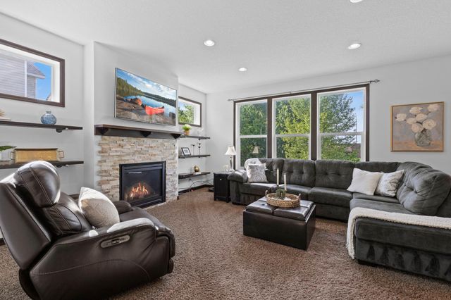 21340 Hytrail Circle, Lakeville, MN 55044