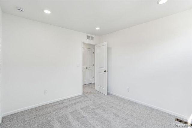 4048 Nottingham Circle, Clarkston, MI 48346